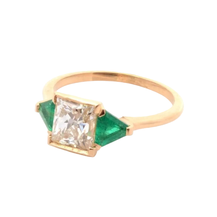 Trilogy Ring in yellow gold, emeralds, and diamonds