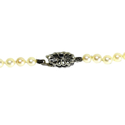 White Gold and Sapphire Pearl Necklace