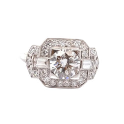 Entourage Ring in Platinum and Diamonds