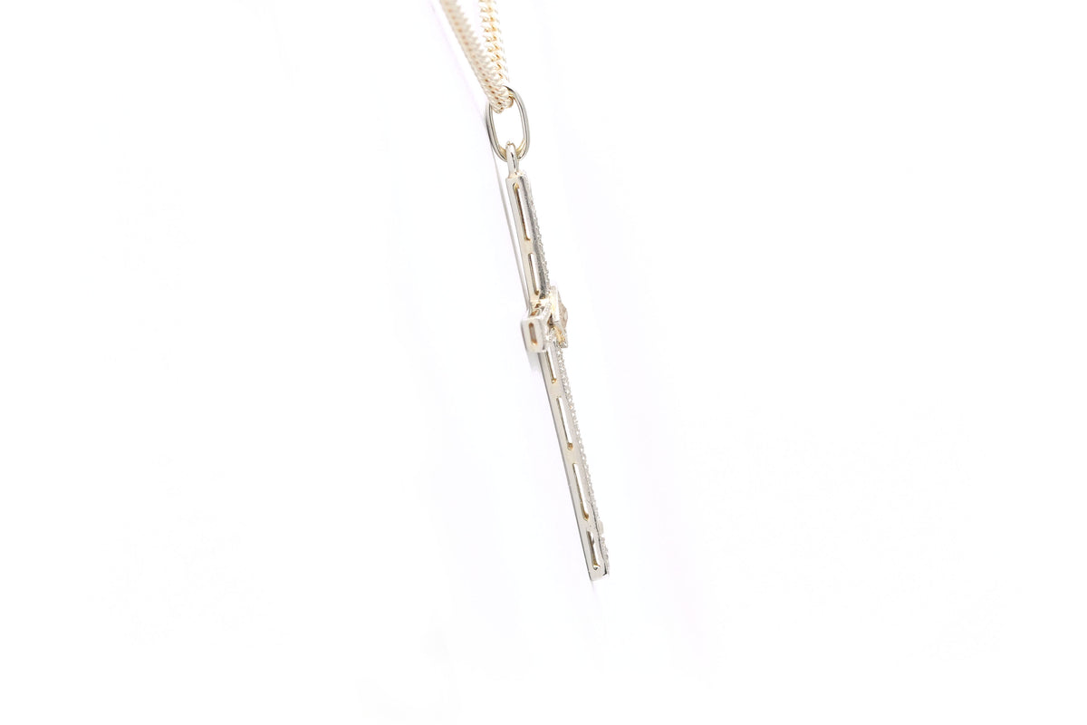 Pendentif en or blanc et diamants