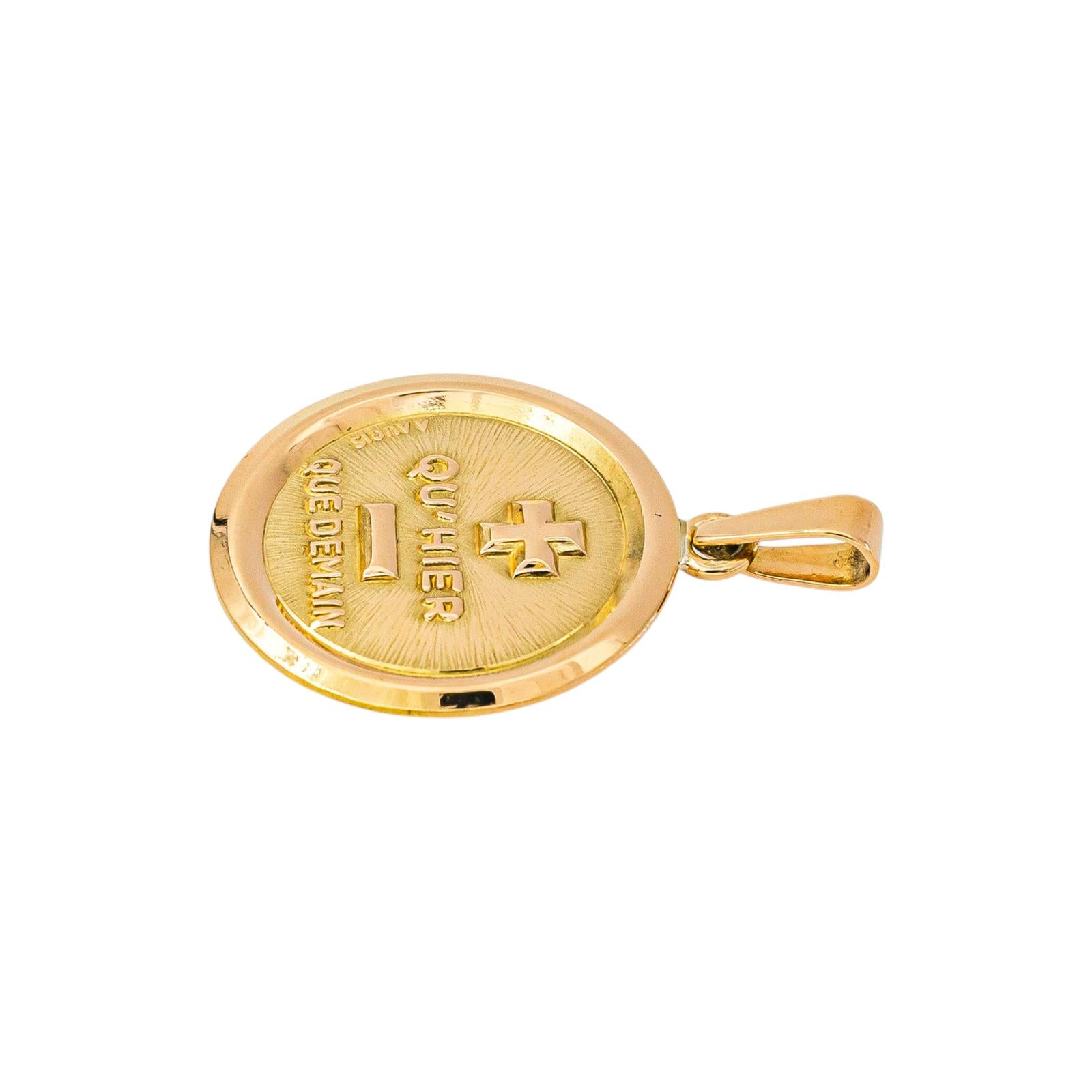 Augis "Medal of Love" Pendant in Yellow gold