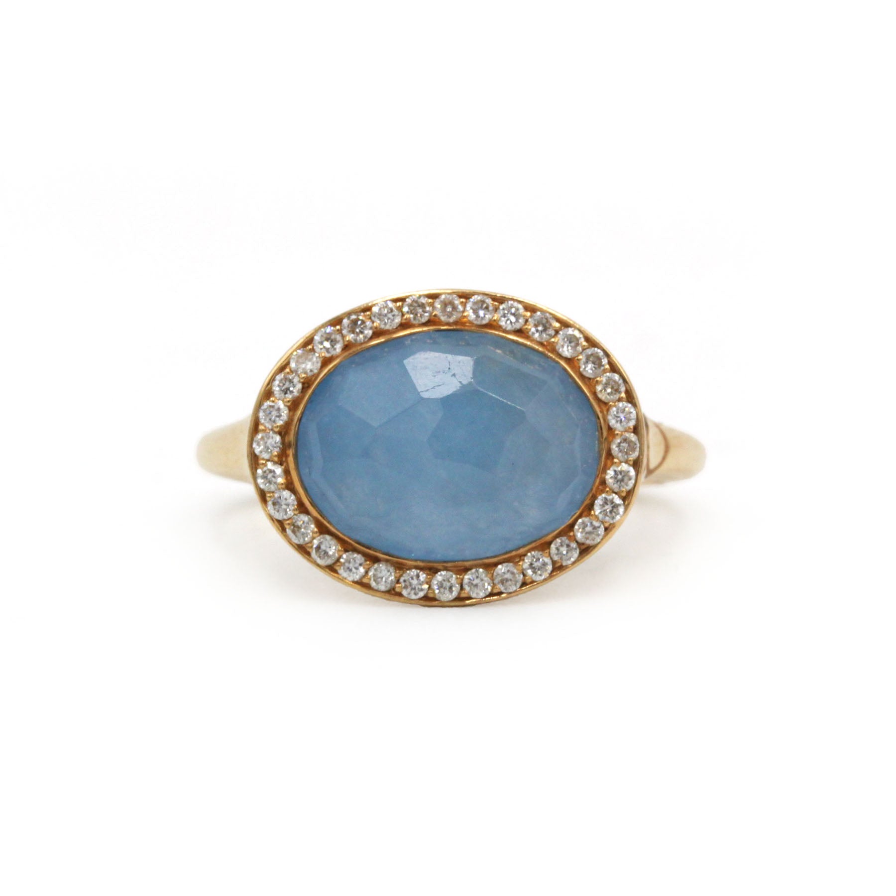 Yellow gold ring with diamonds and chalcedony