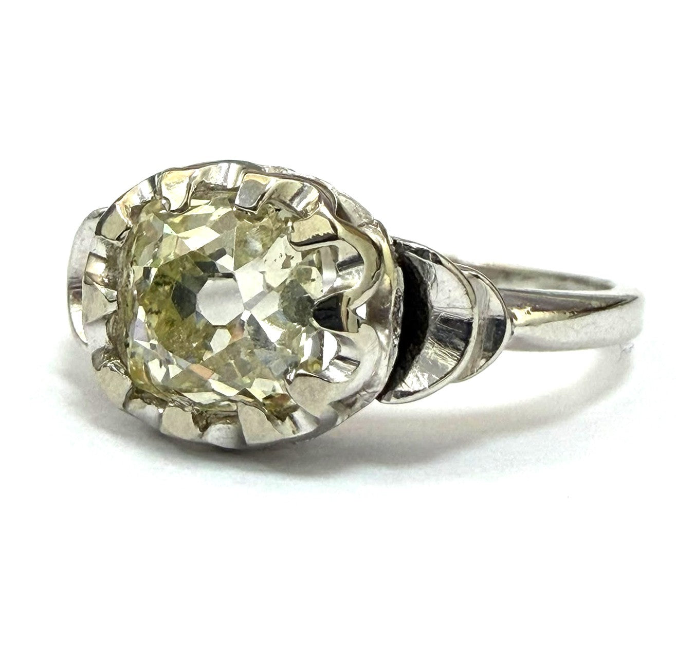 White Gold Solitaire Ring with Diamond
