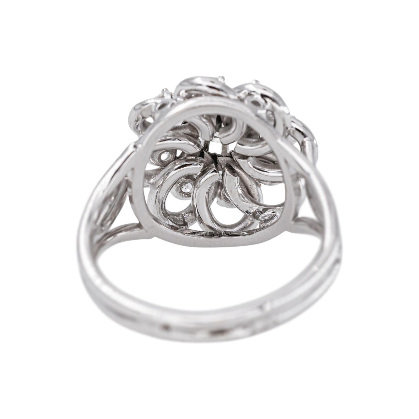 Marguerite Ring, White gold with Diamond