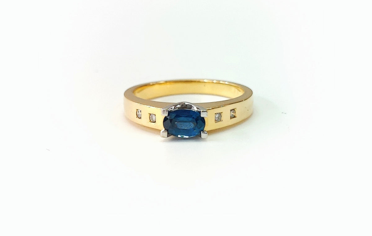 Bague en or jaune, saphir, et diamants