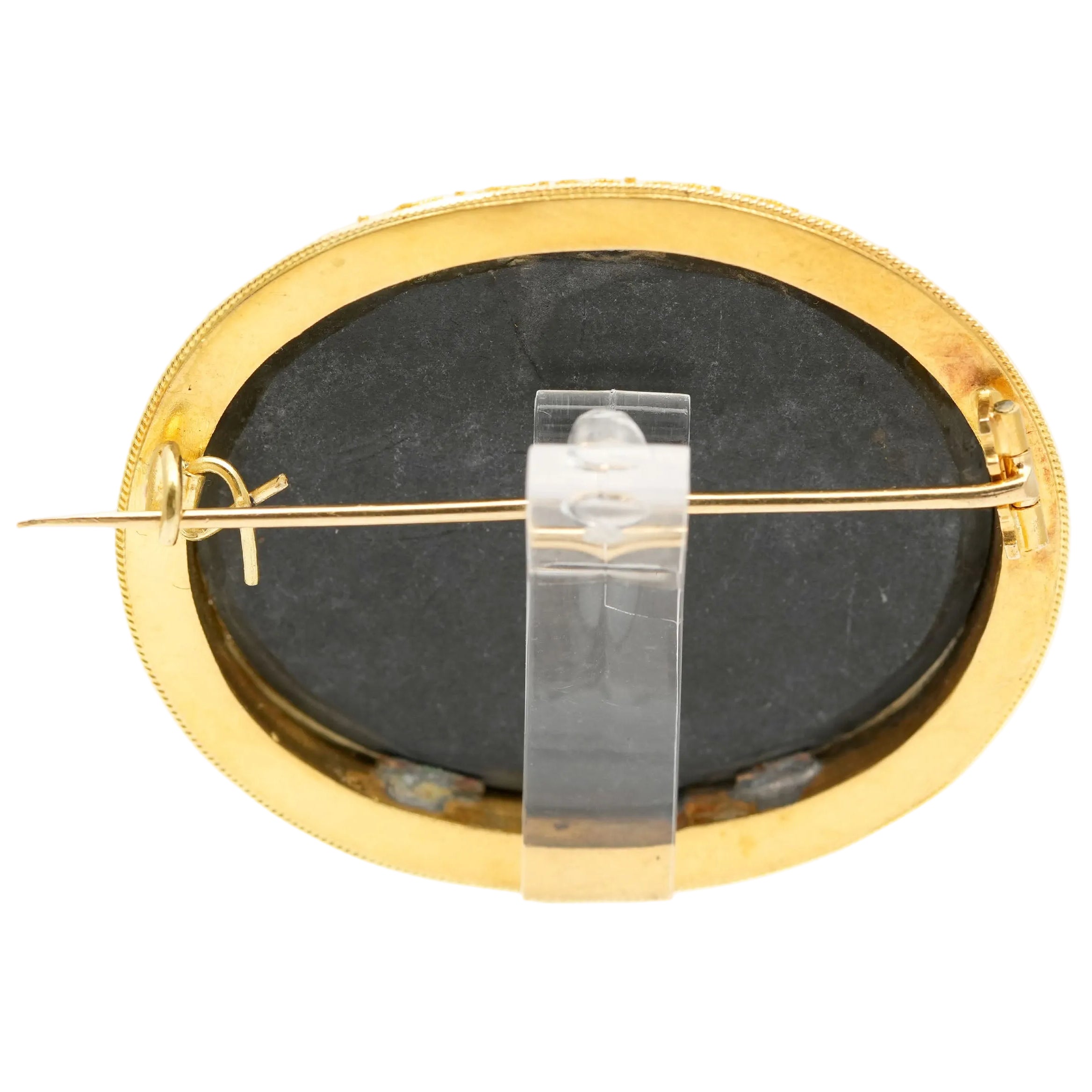 Brooch made of yellow gold, jasper, Lapis lazuli, mother-of-pearl, and opal