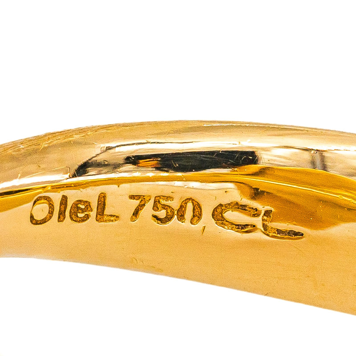 Ole Lynggaard Lotus Ring in Yellow gold with Rose Quartz