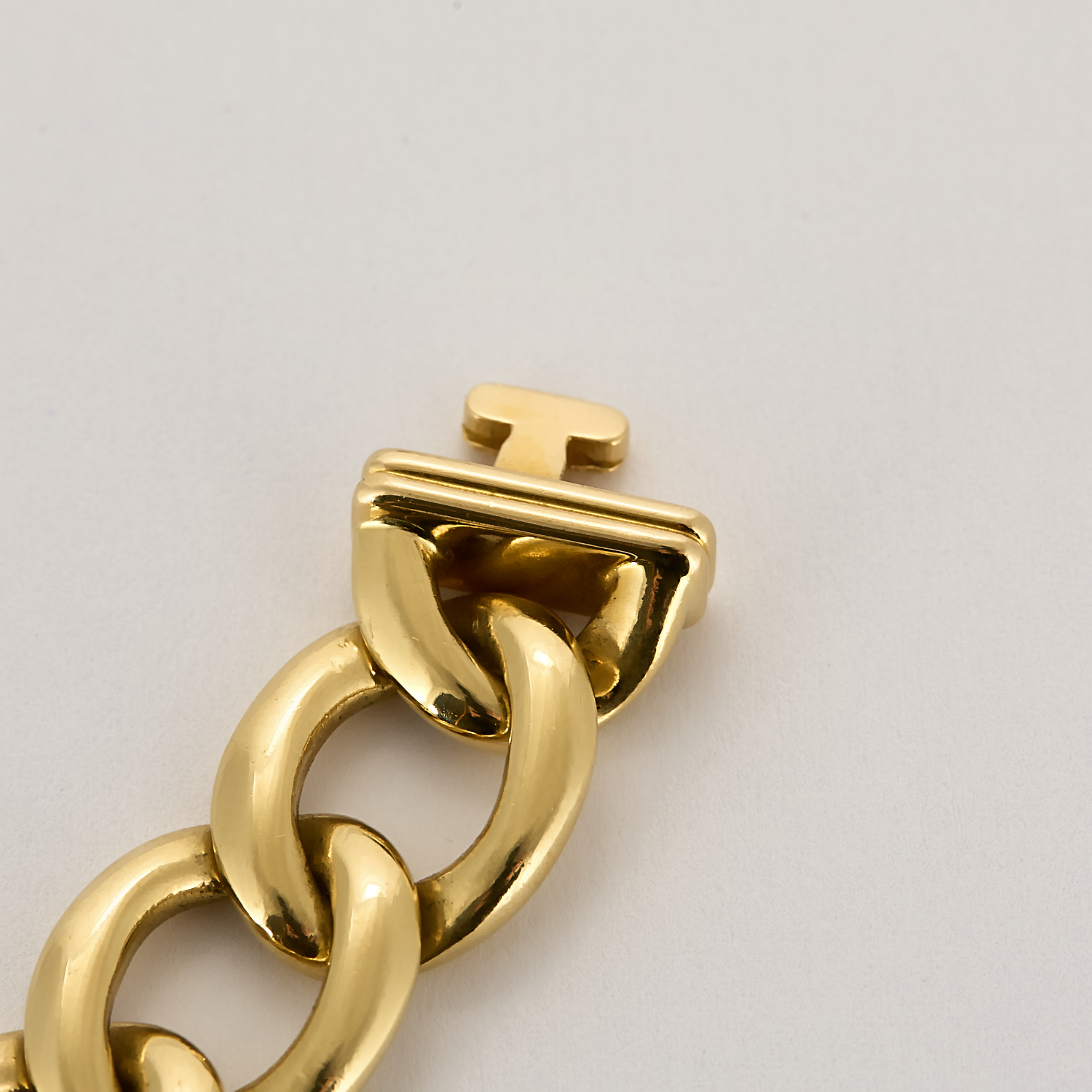 Watch CHANEL First Gourmette Chain in yellow gold