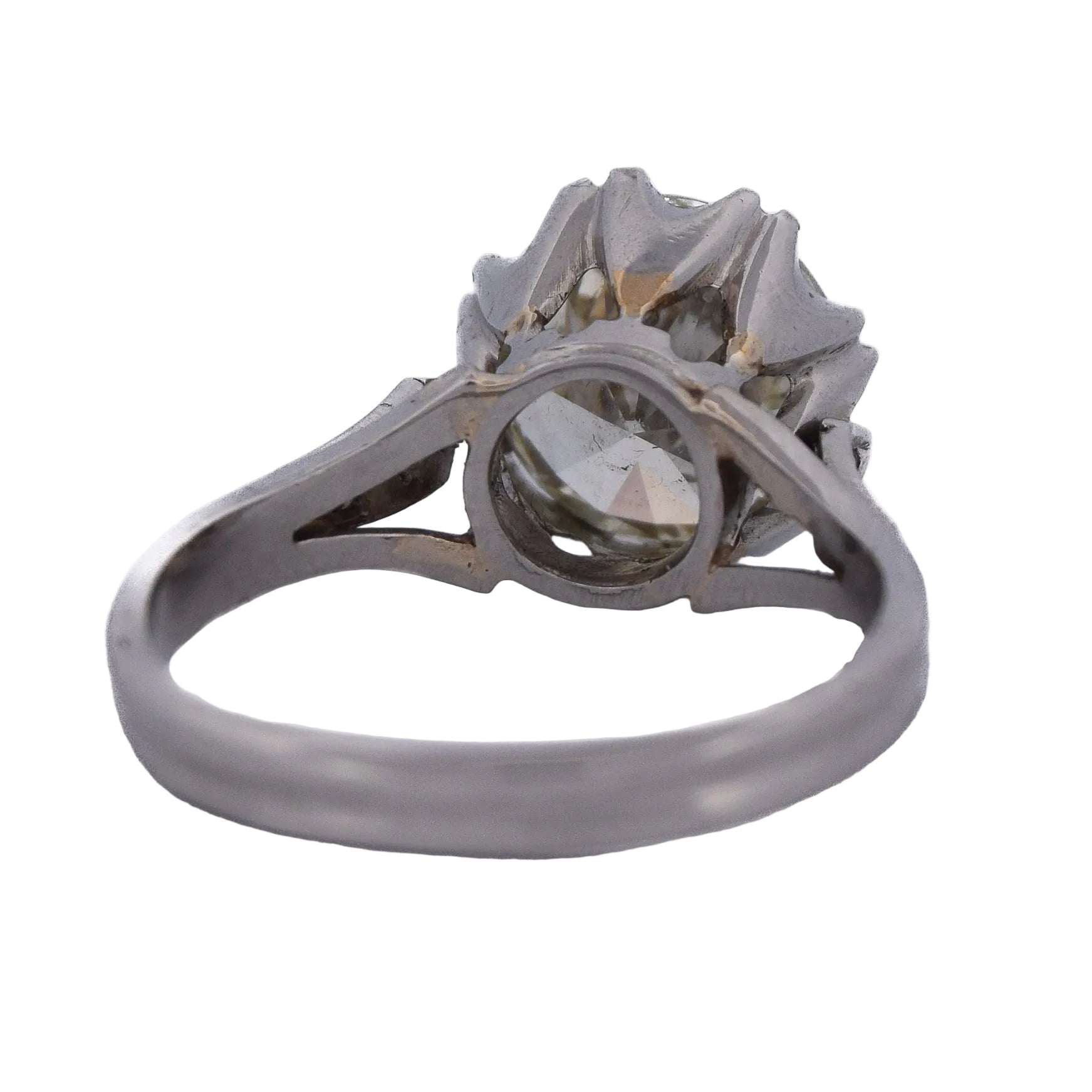 Ring Solitaire in paltinium and diamonds