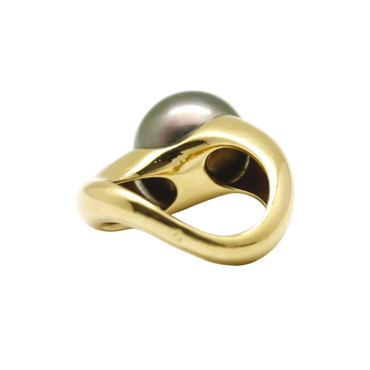 Yellow Gold Solitaire Ring with a Pearl