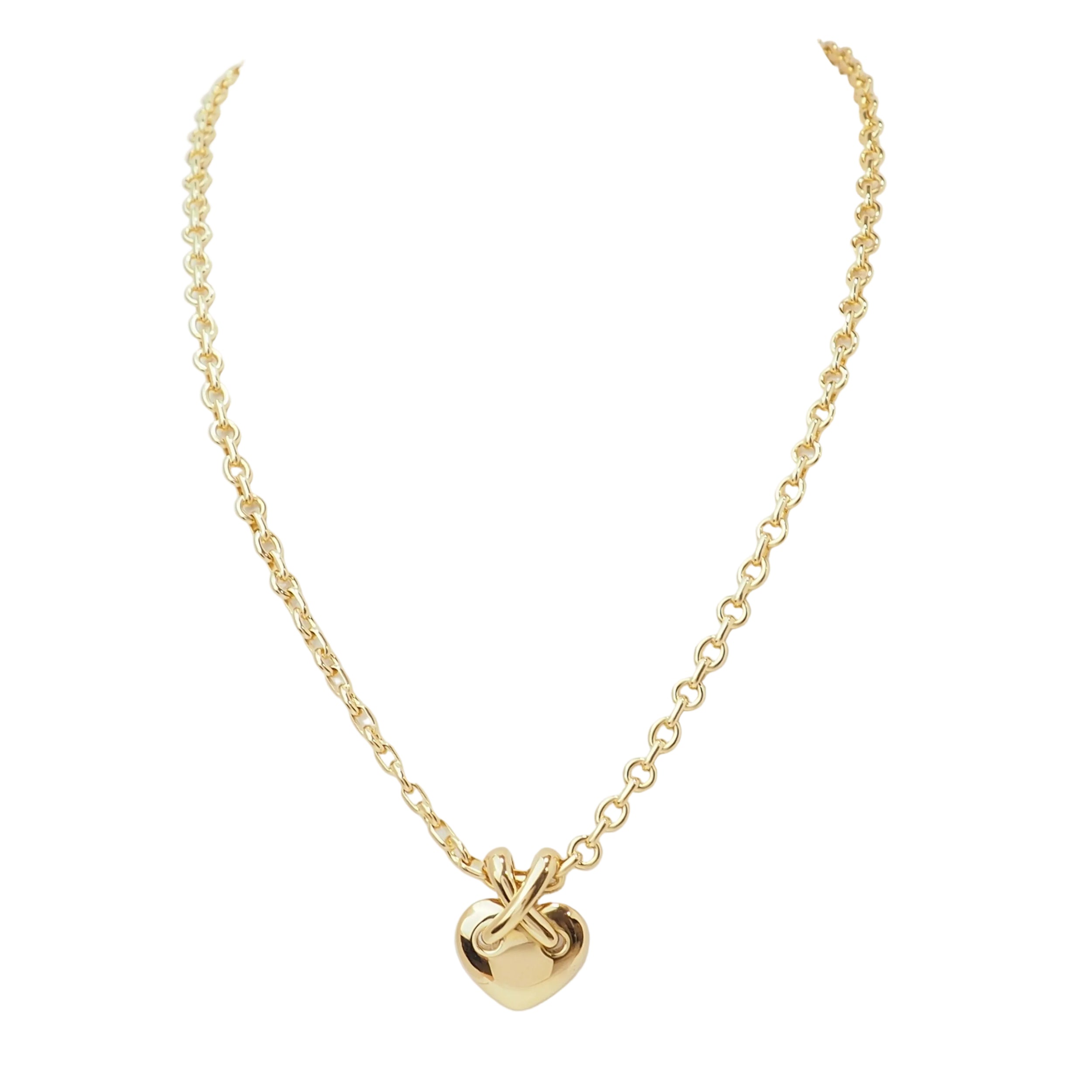 CHAUMET "Liens" Pendant Necklace in yellow gold
