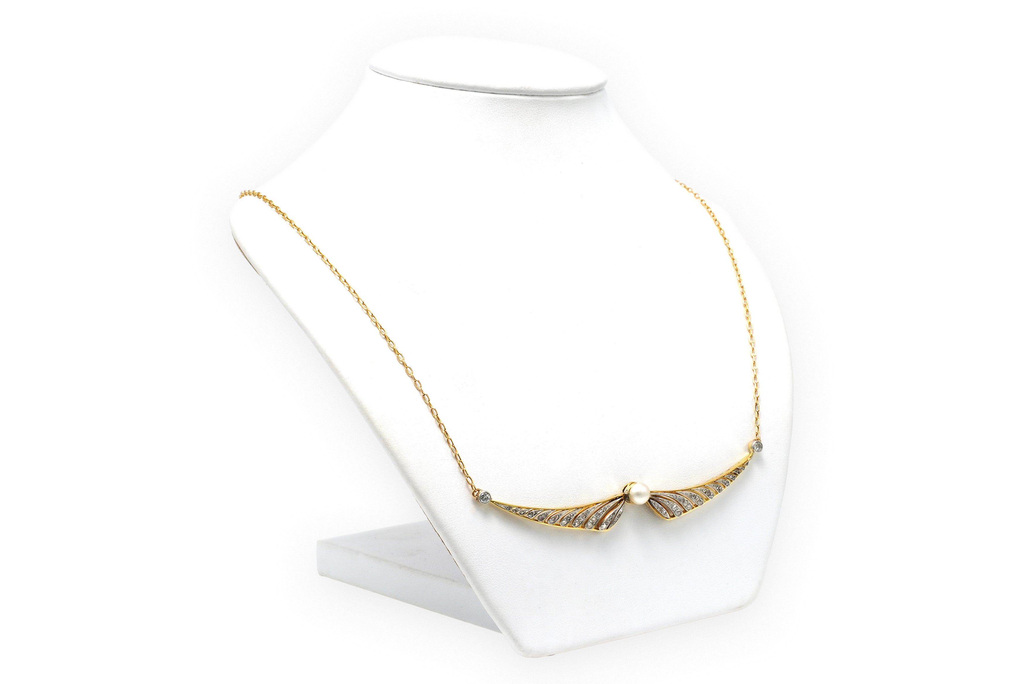 Collier Pendentif en or jaune, perle et diamants