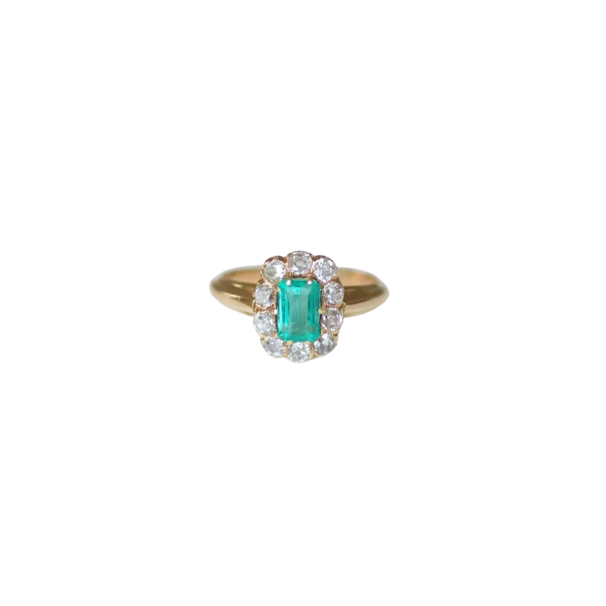 Ring Marguerite in rose gold, emerald, and diamonds