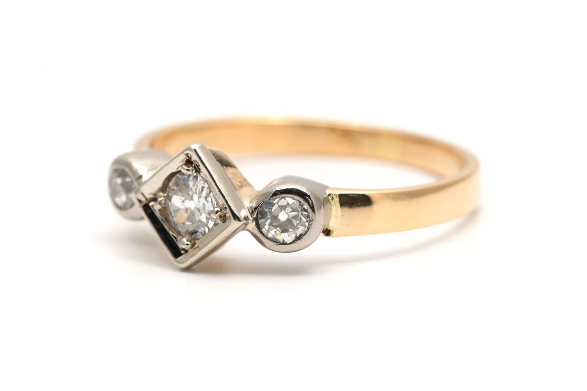 Bague Trilogie en or blanc, or jaune et diamants