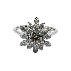 Marguerite Ring in White Gold and Diamonds