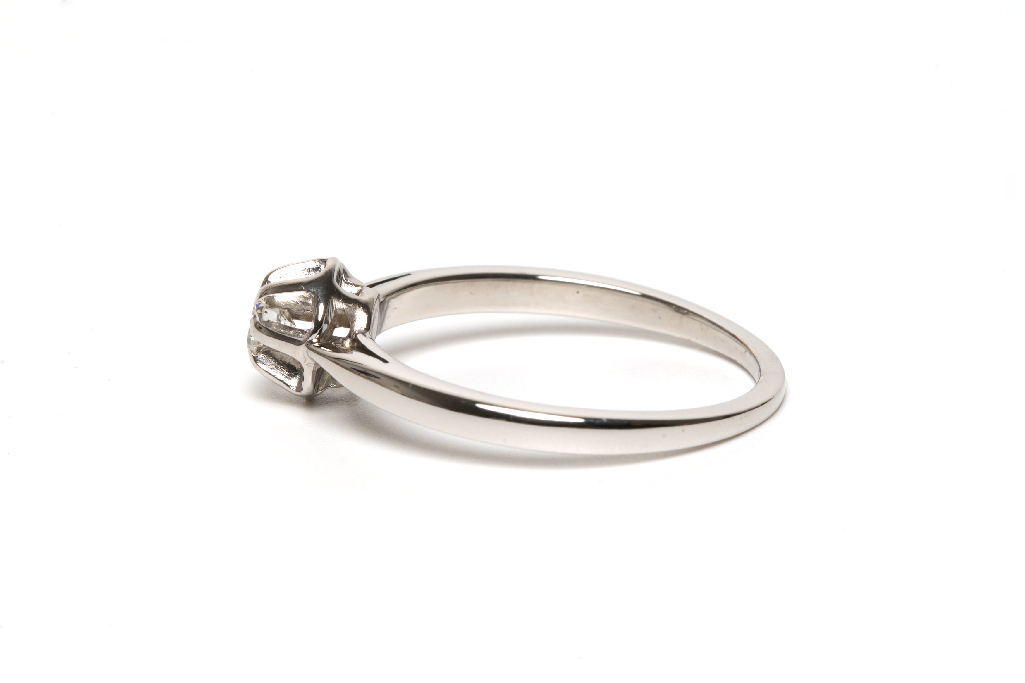 Bague Solitaire en or blanc et diamant