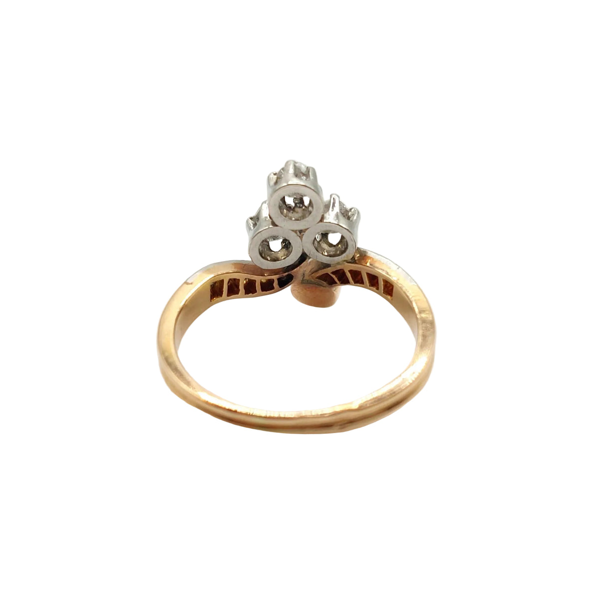 Ring made of rose gold, Platinum, a pearl, and diamonds