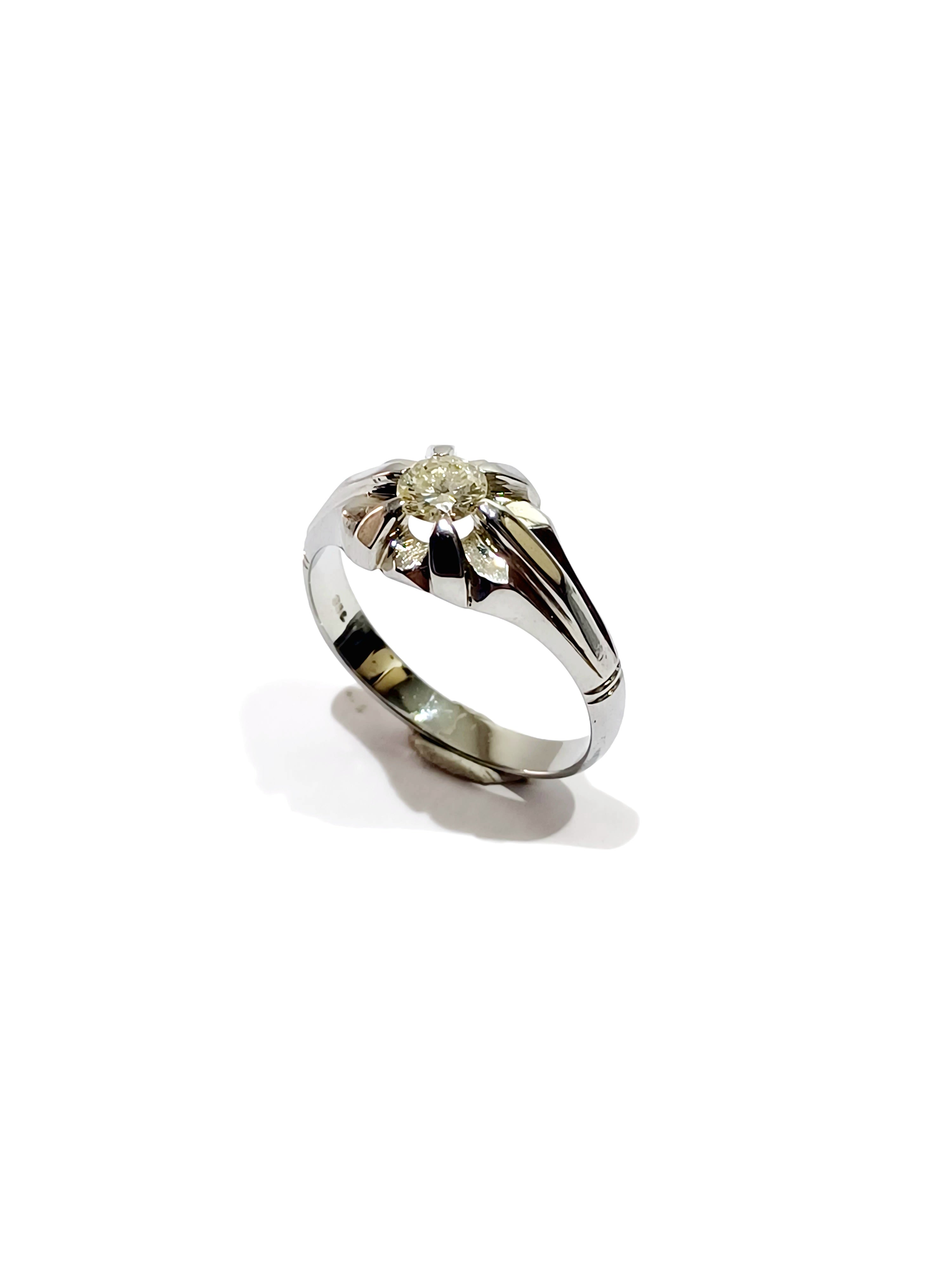 Bague Solitaire en or blanc et diamants