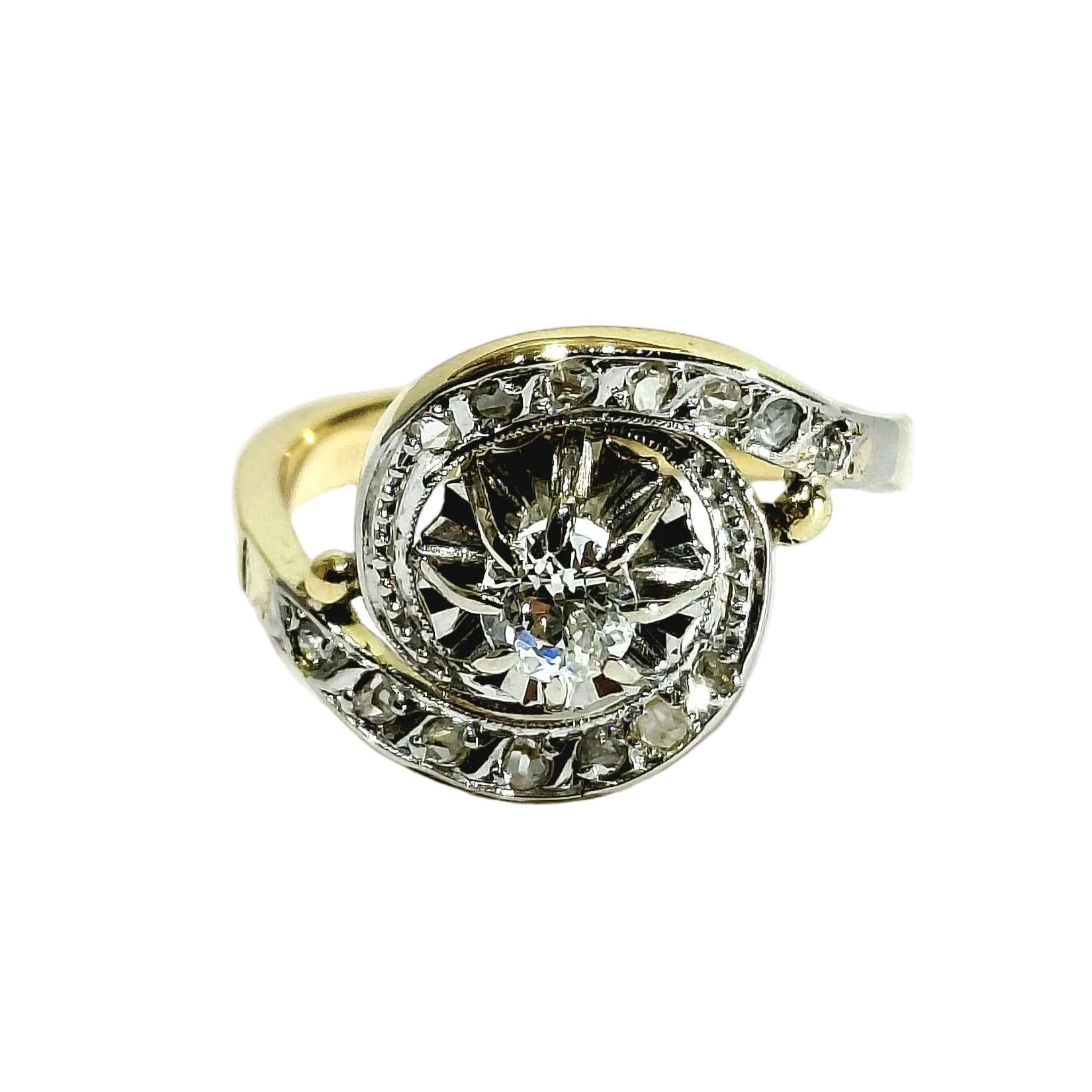 Bague Entourage en or blanc, or jaune et diamants