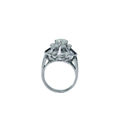 Entourage Ring in white gold, platinum, and diamonds