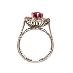 Bague en or blanc, rubis et diamants