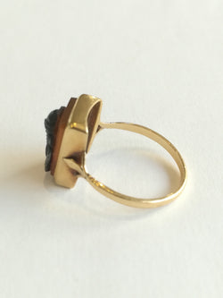 Antique Agate Cameo Ring Featuring a Greek Warrior