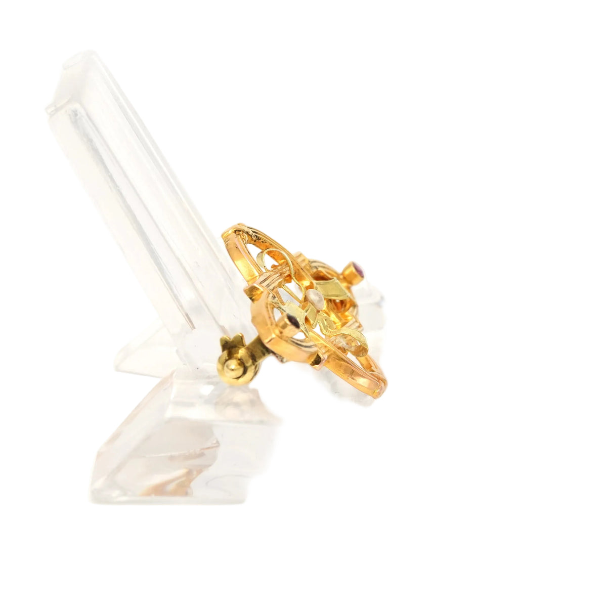 Yellow Gold Brooch with Pearl and Ruby