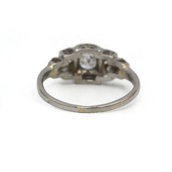 Art Deco ring in platinum and diamonds