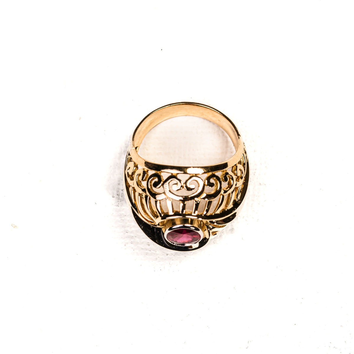 Dôme Ring in Rose Gold, Platinum, and Rubies