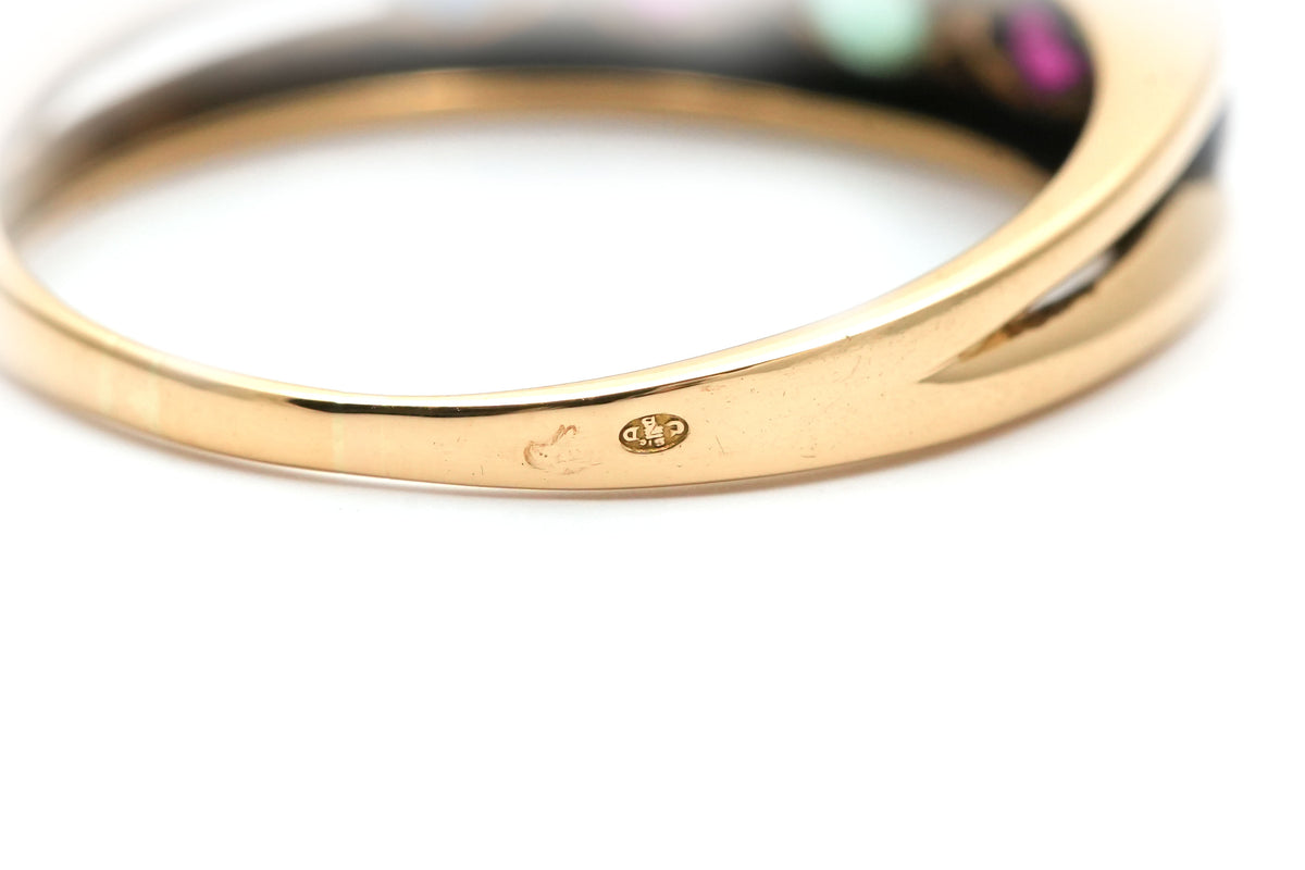Bague en or jaune, émeraude, rubis, saphirs et diamants