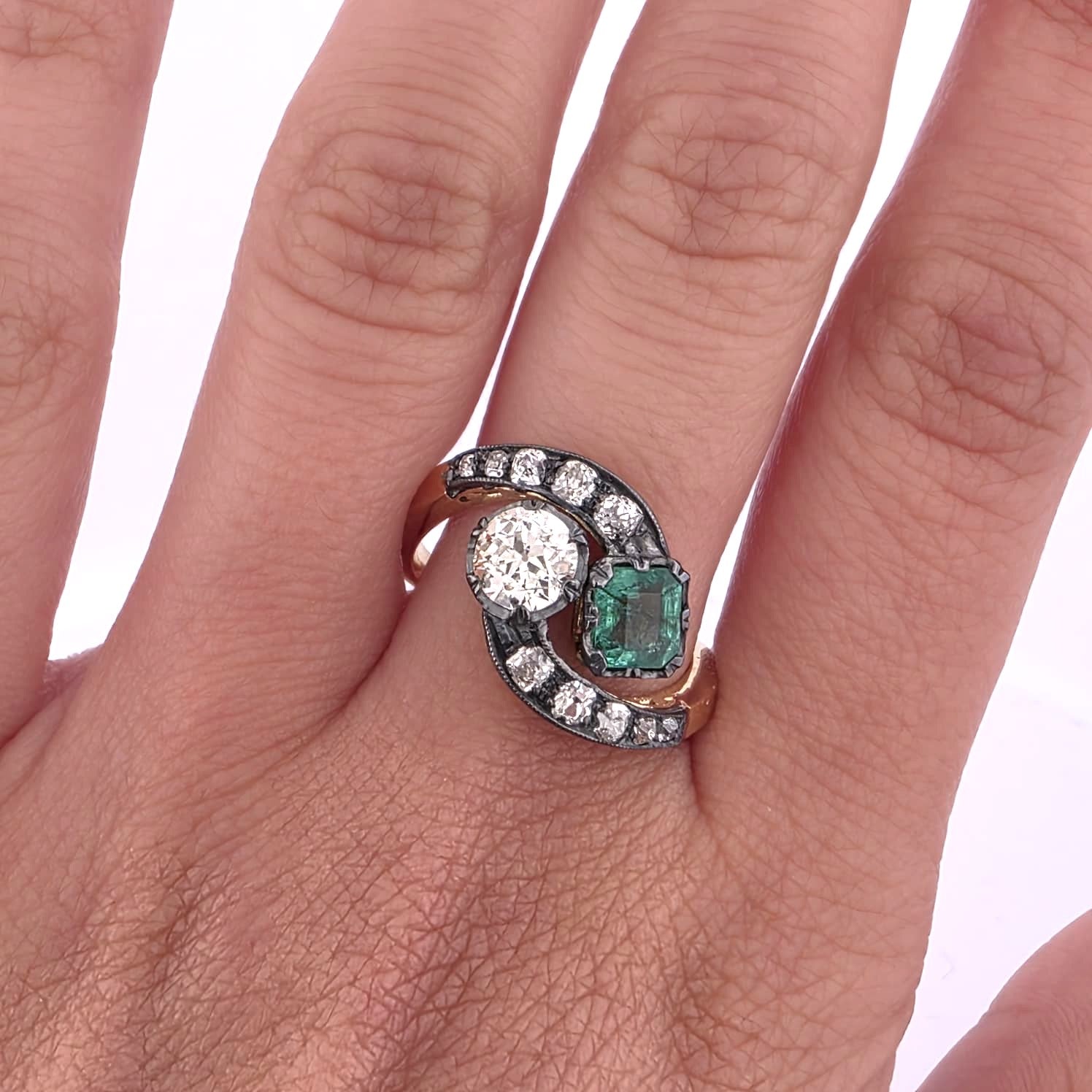 "Toi & Moi" Ring in yellow gold, silver, Emerald, and Diamonds