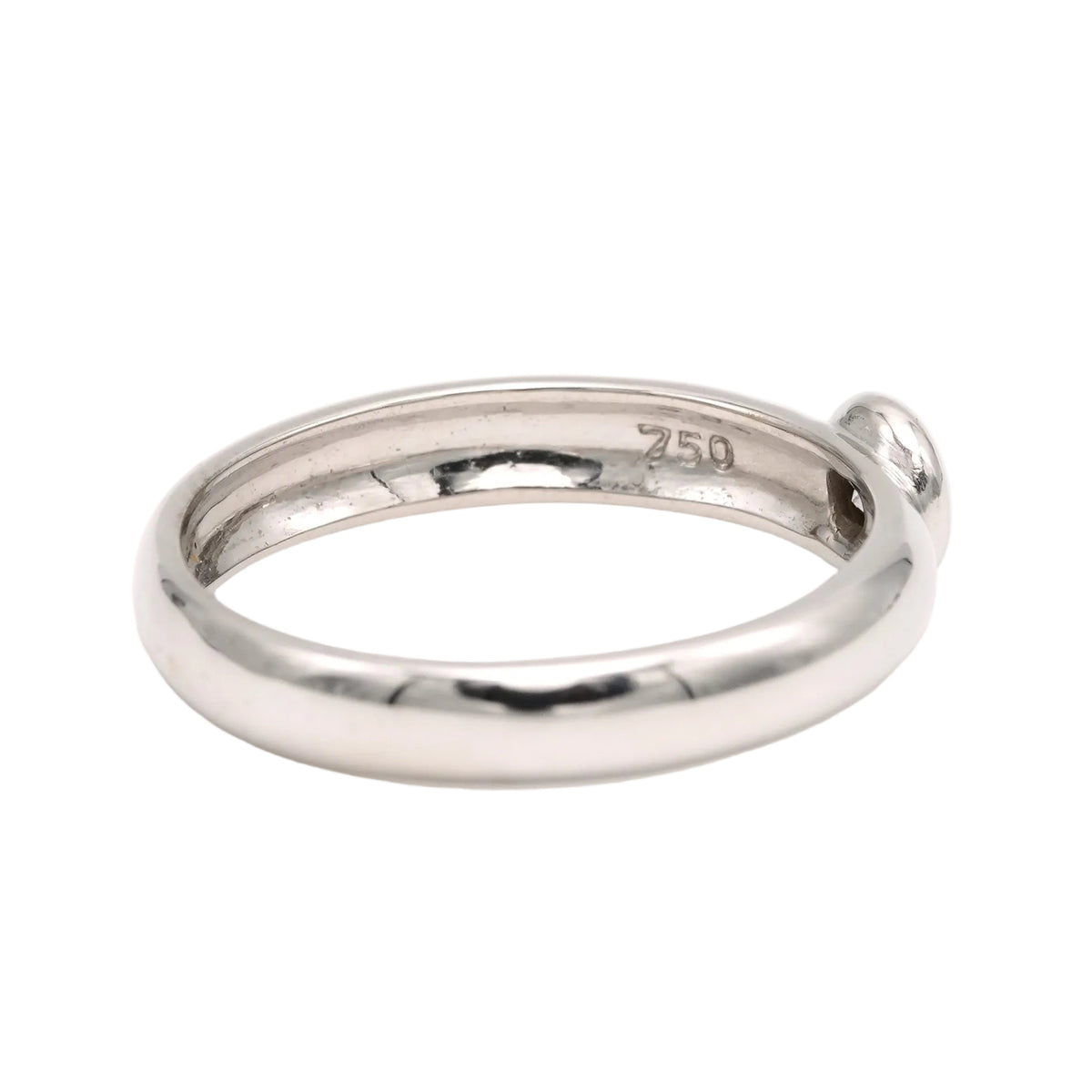 White Gold Solitaire Ring with Diamond