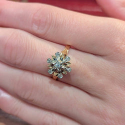 Marguerite Ring in Yellow Gold and Diamonds