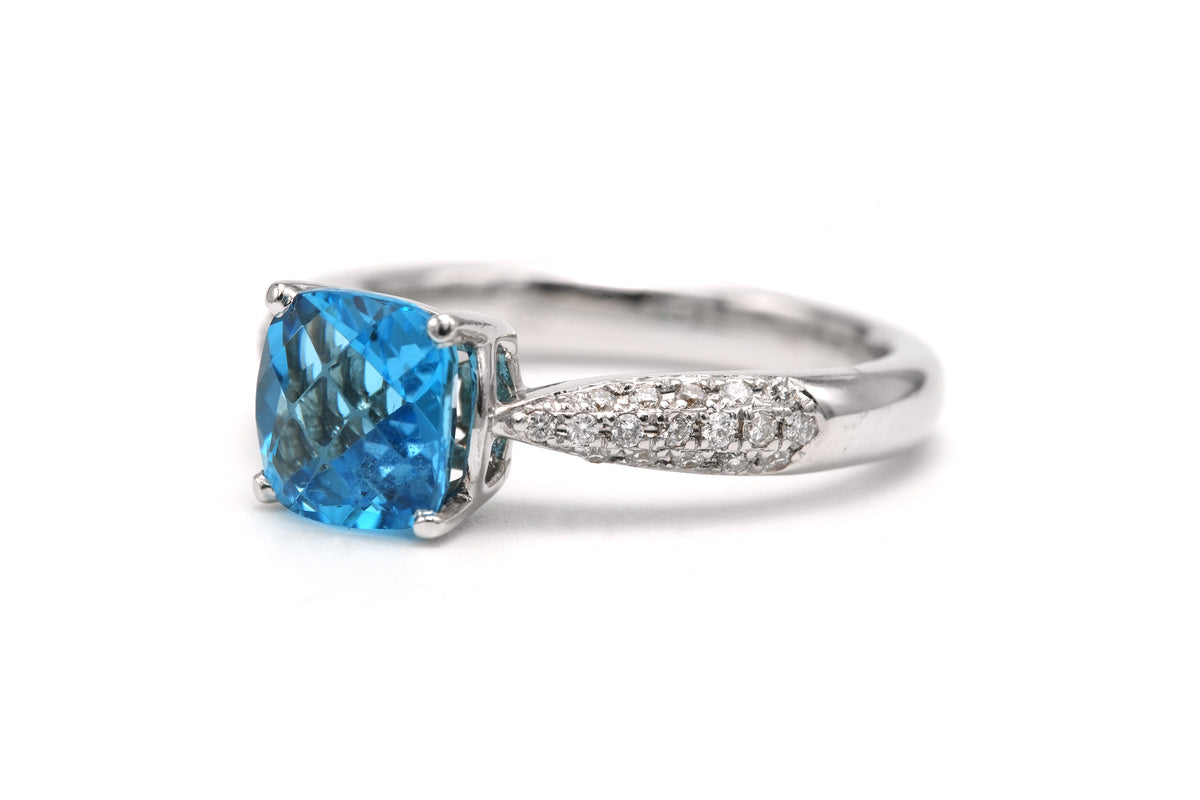 White Gold Solitaire Ring with Topaz and Diamonds