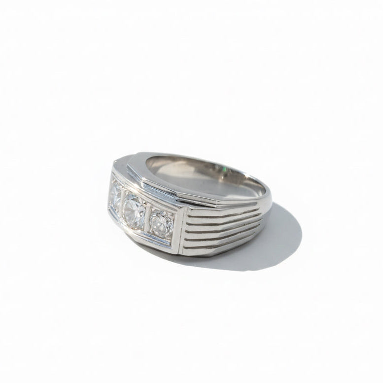 Ring Art Deco in paltinium and diamonds