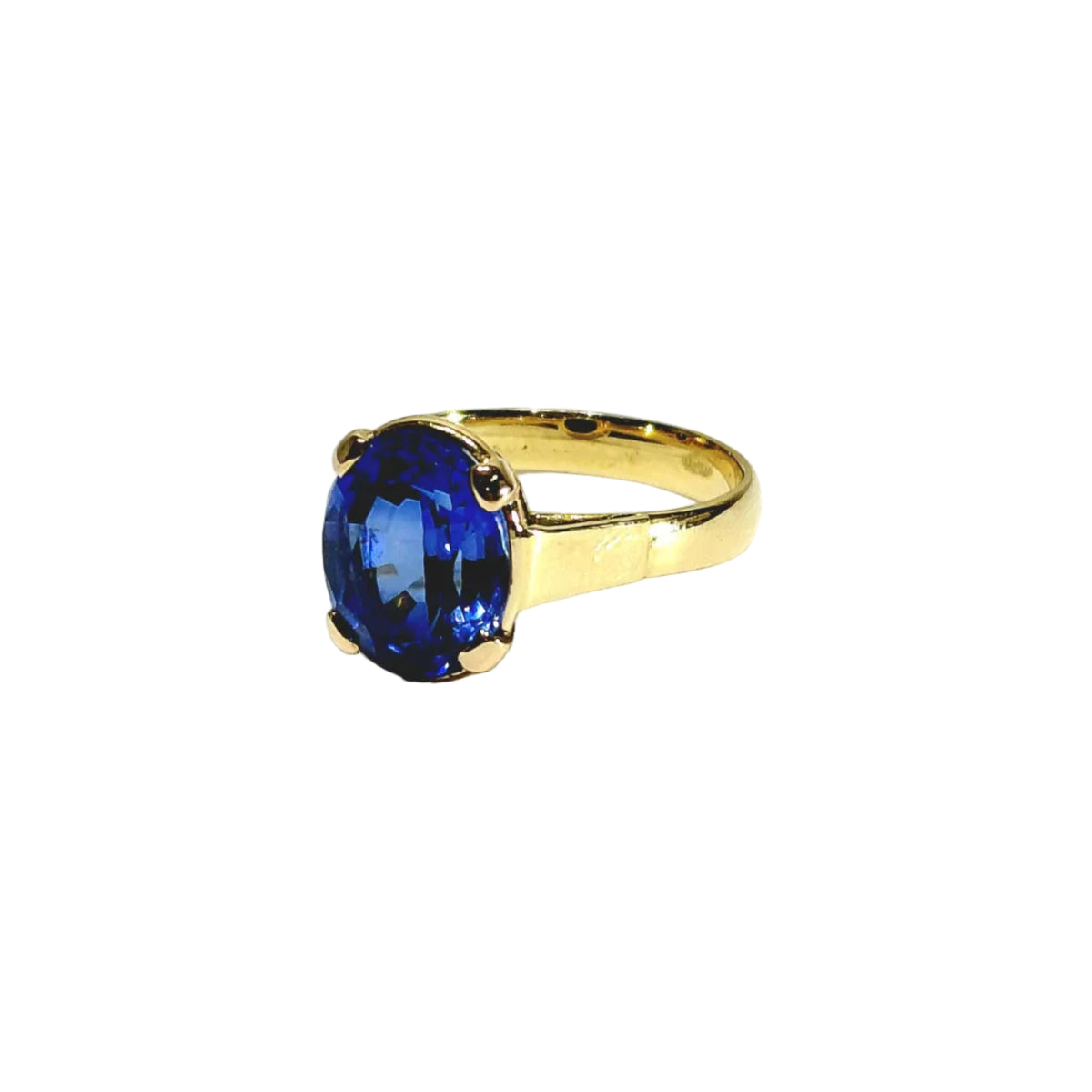 Yellow gold and Sapphire Ring