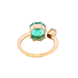 Yellow Gold Solitaire Ring with Emerald and Diamonds