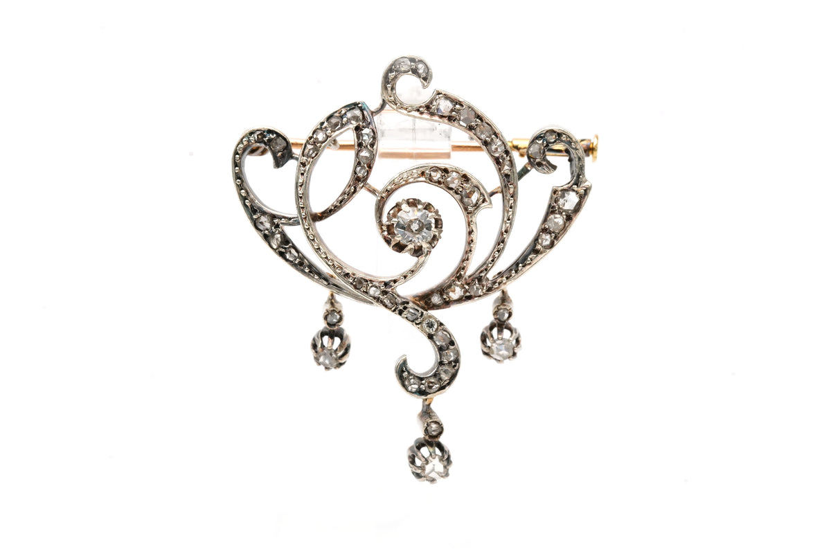 Broche Épingle en or jaune, argent et diamants