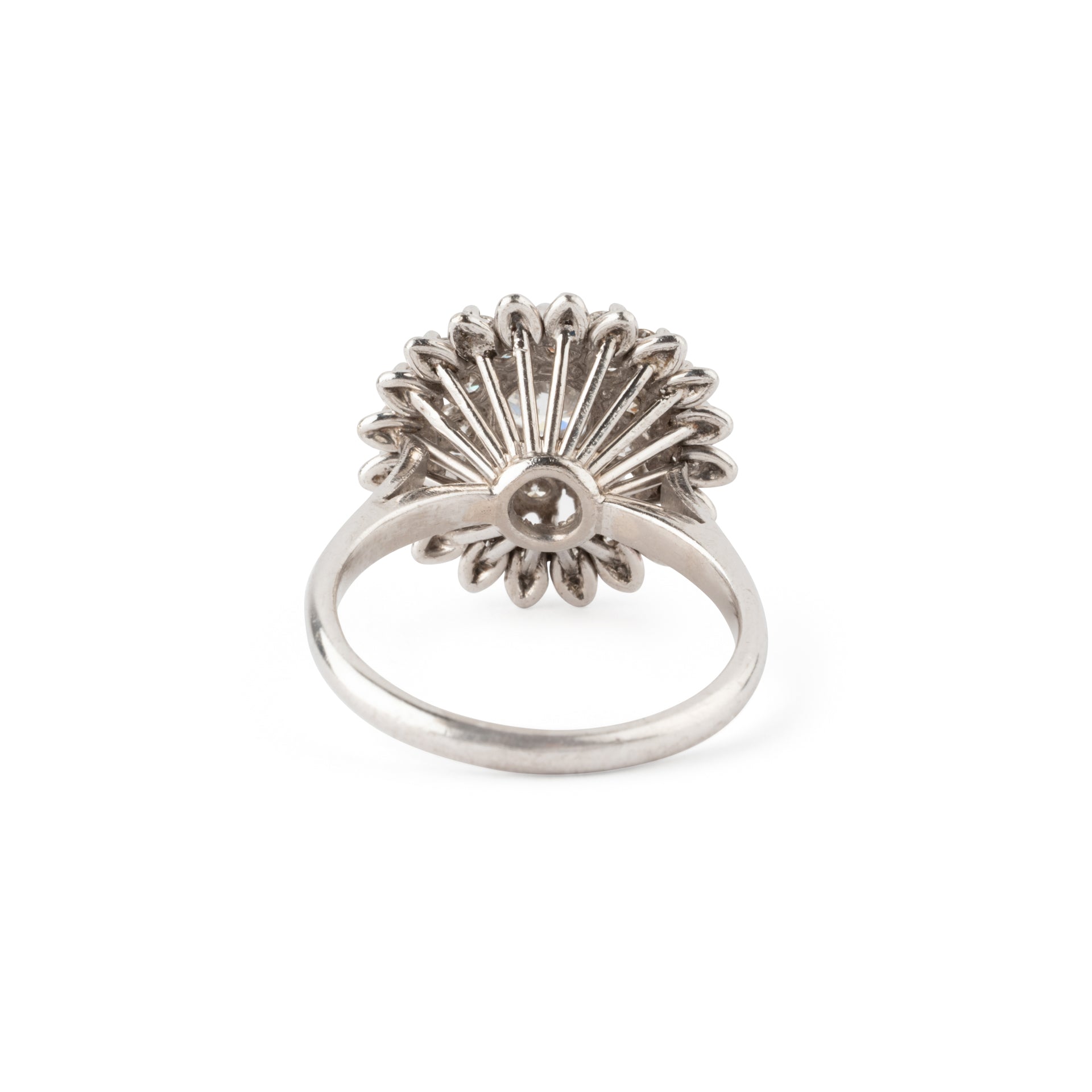 Bague Marguerite en or blanc et diamants