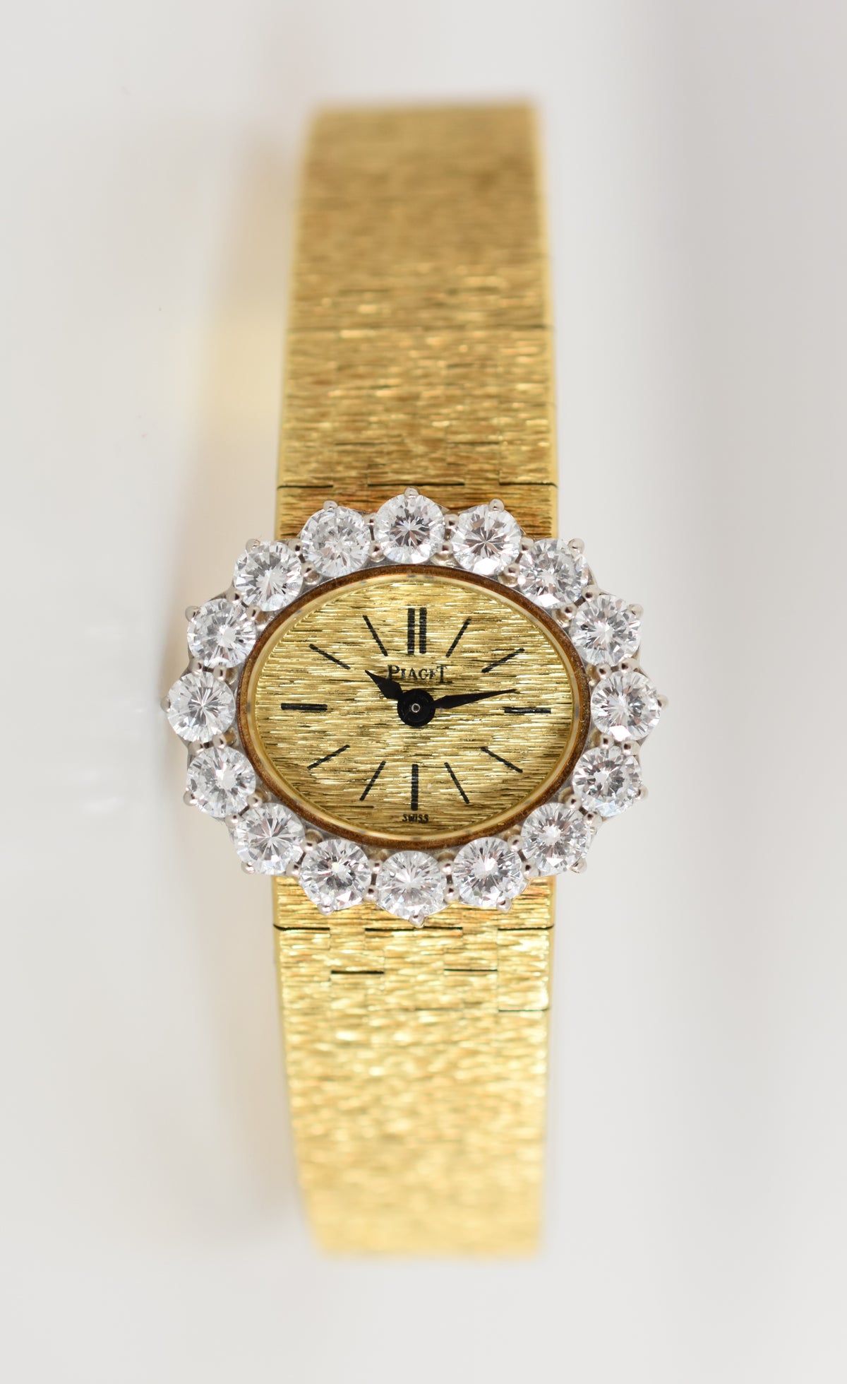 Montre PIAGET en or jaune et diamants