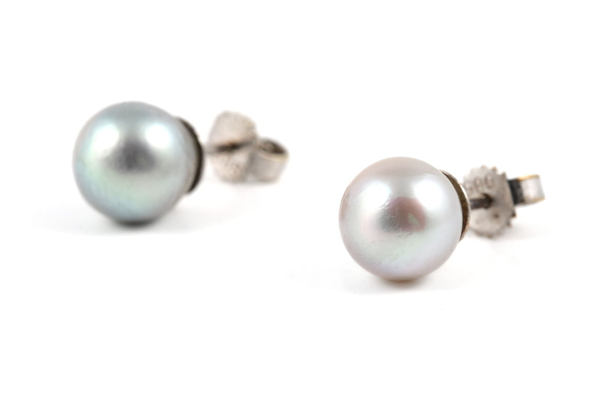 Boucles d'oreilles Puces en or blanc et perles