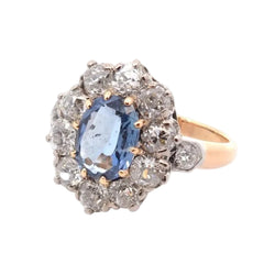 Pompadour Ring in yellow gold, platinum, sapphire, and diamonds
