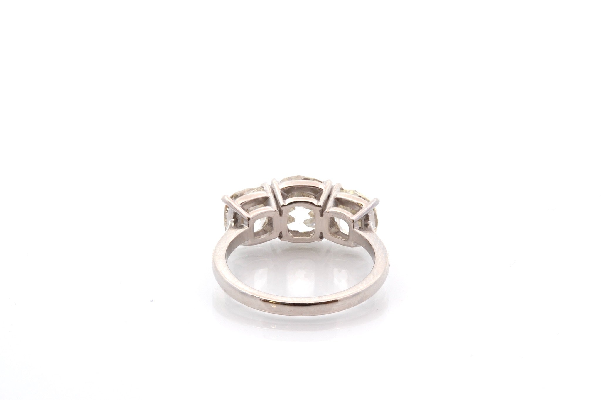 Bague vintage trilogie diamants en platine