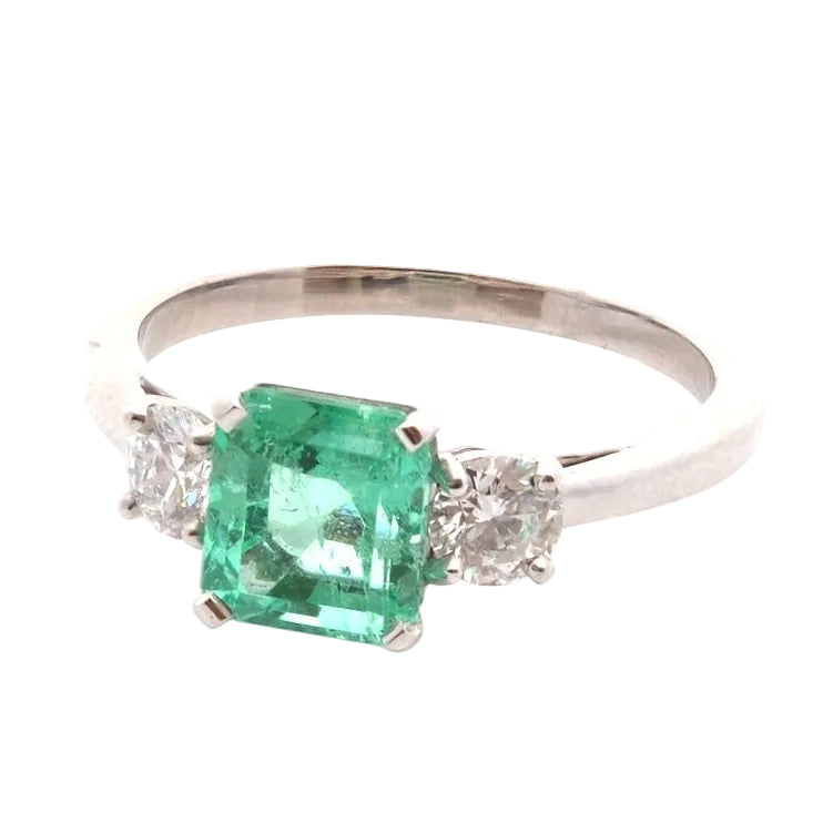 1.42-carat emerald ring with diamonds
