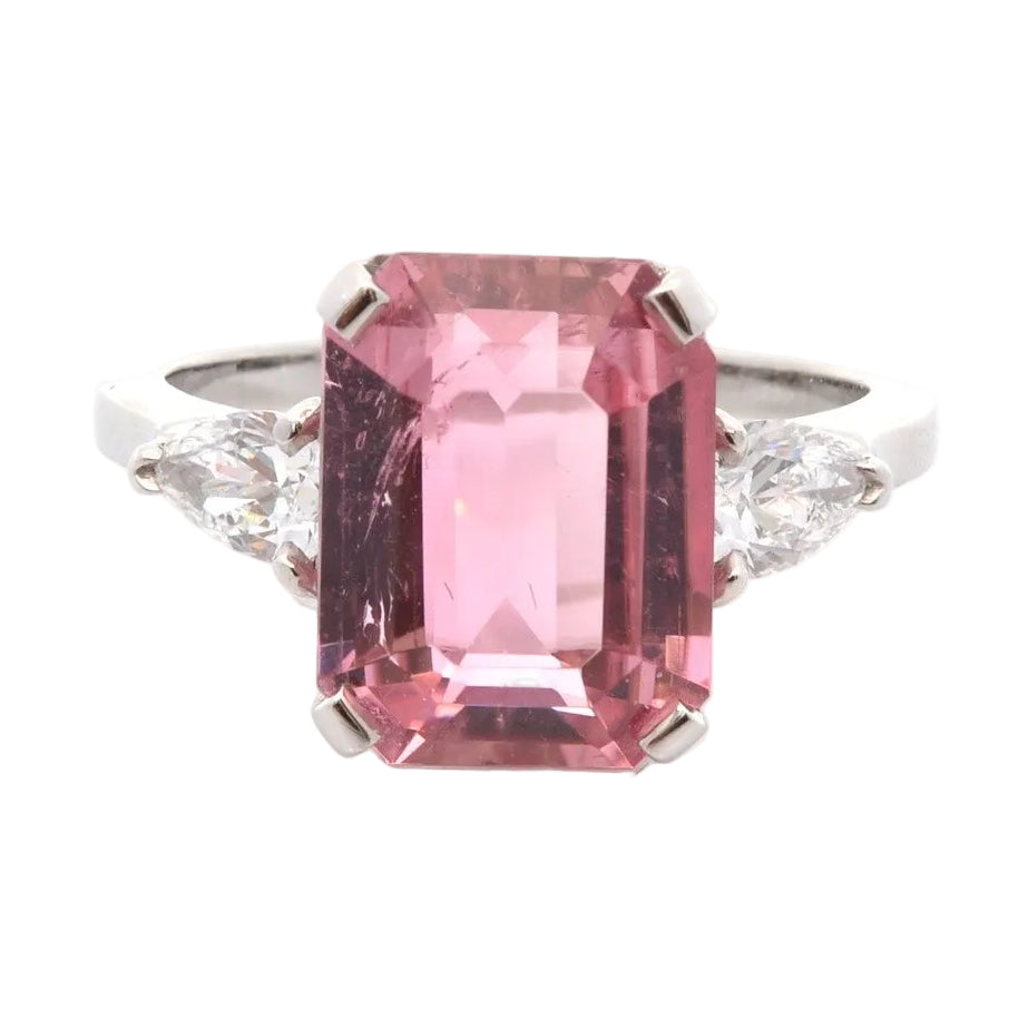 Ring pink tourmaline and diamonds