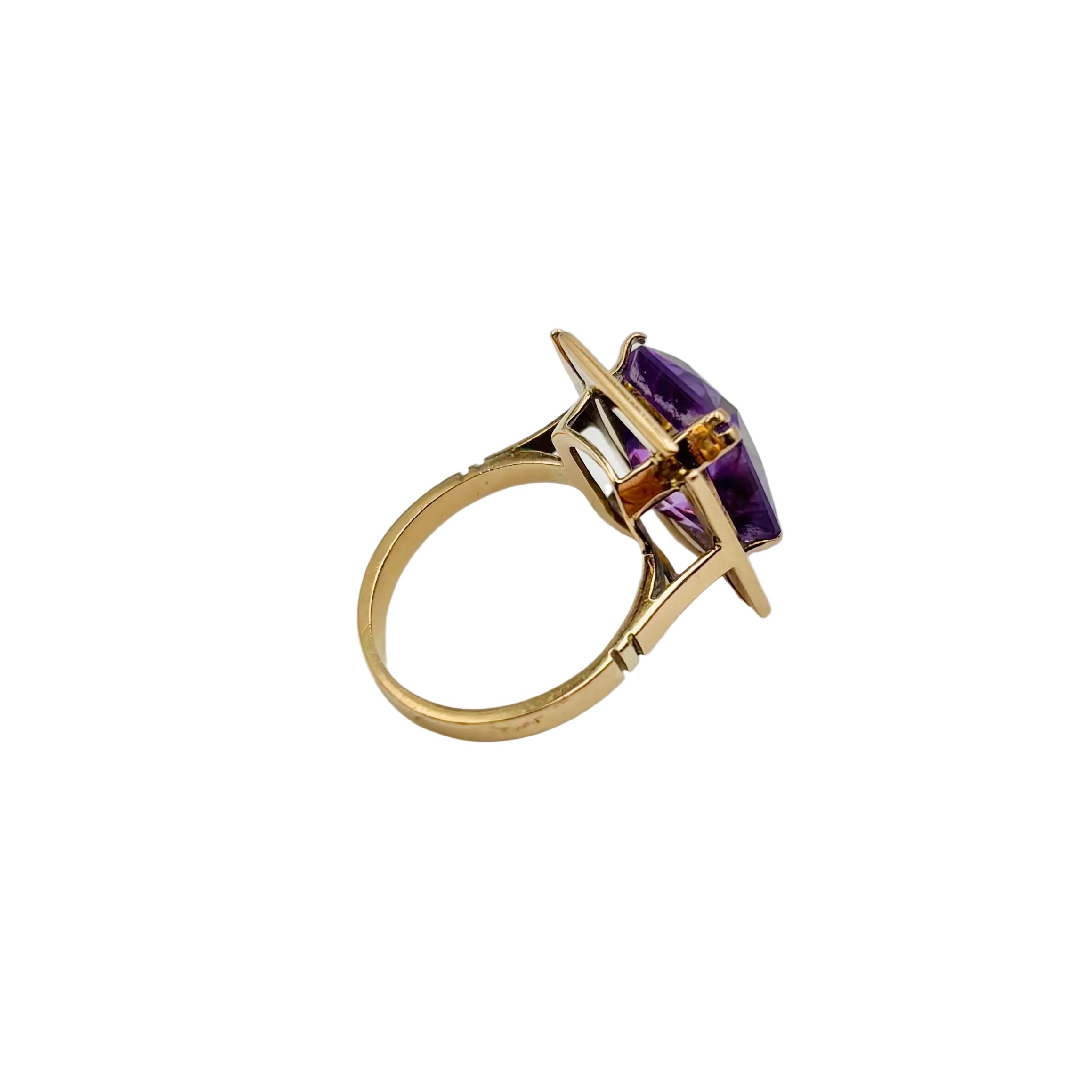 Rose gold and Amethyst Solitaire Ring