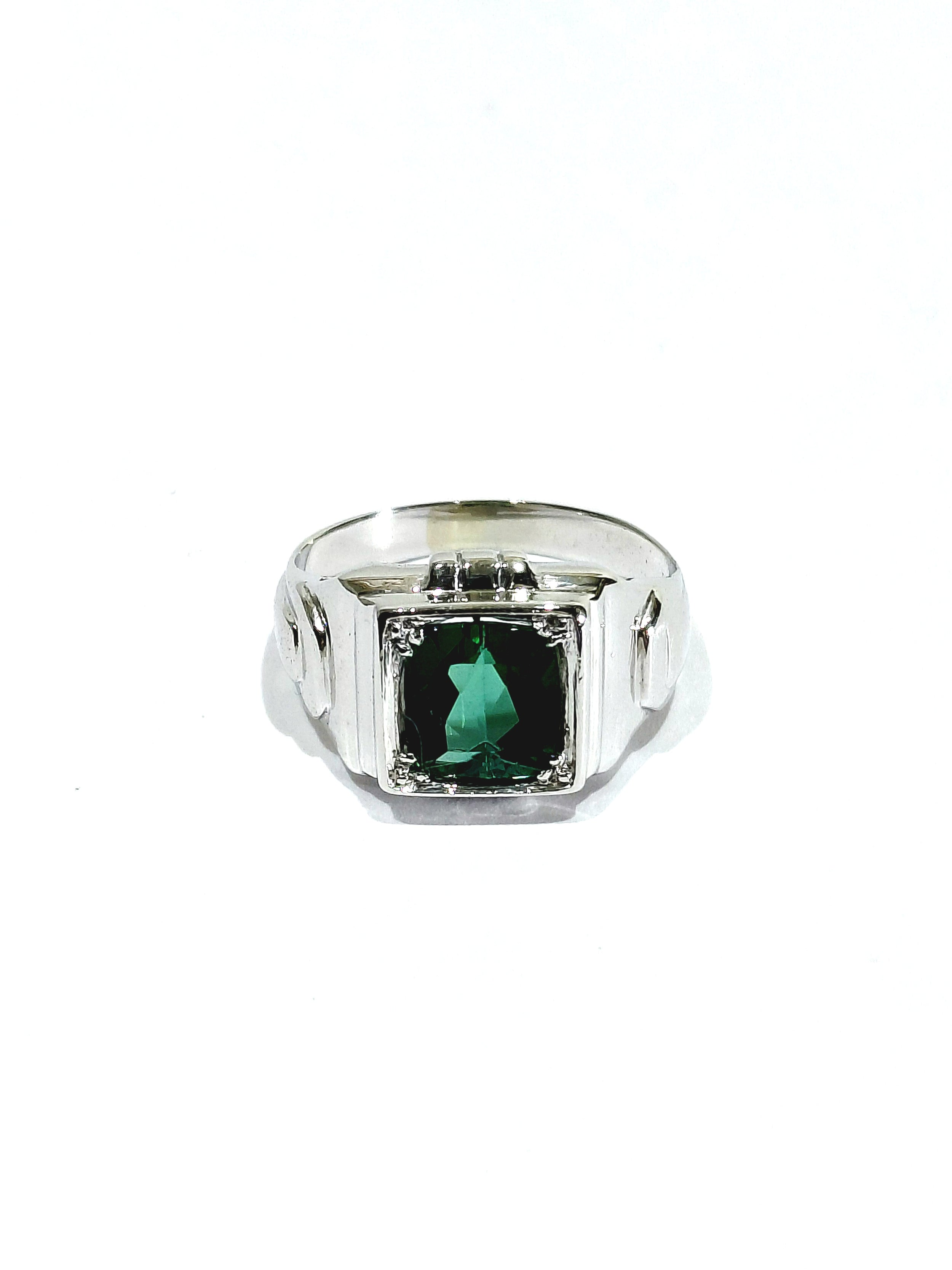 Art Deco Ring in White Gold and Green Tourmaline