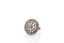 Ring old emerald and roses from diamonds