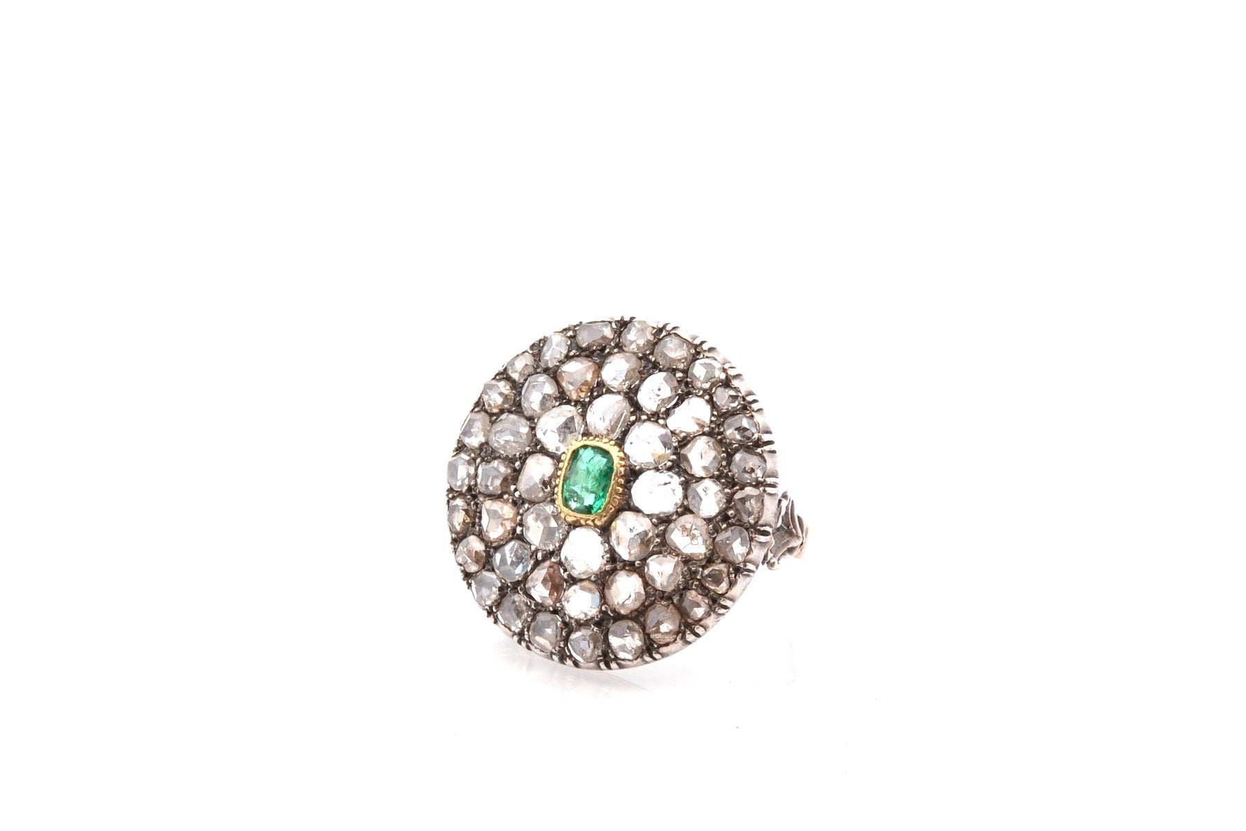Ring old emerald and roses from diamonds