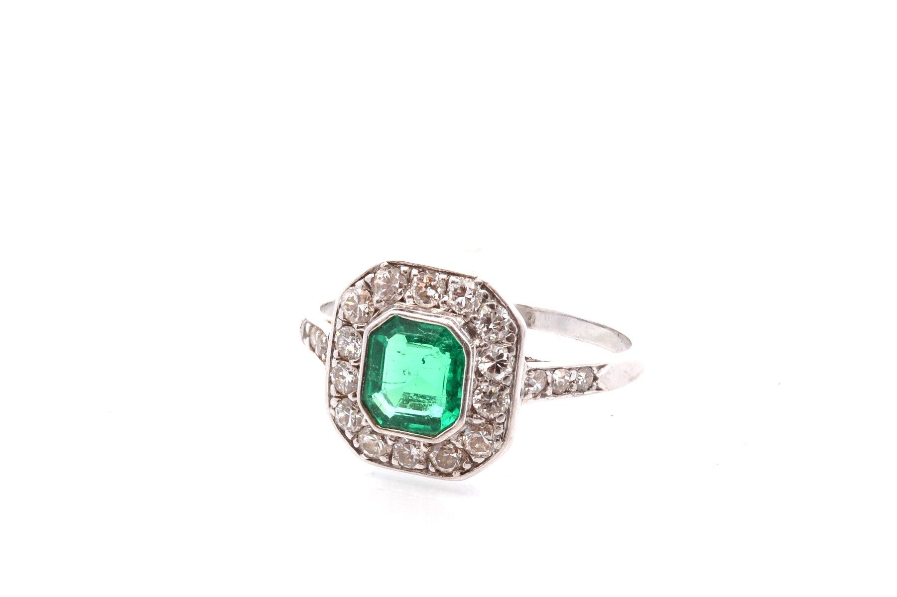 Ring art deco emerald and diamonds